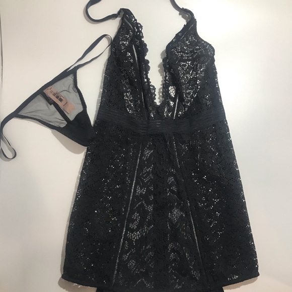 Victoria’s Secret Lace Plunge Slip Garter Set - Picture 14 of 17